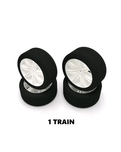 1 set of tyres 1/10 on white rims FFVRC - HOT RACE