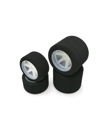 5 sets of tyres 1/8 on light rims 32AV+35AR - D69-76mm - HOT RACE