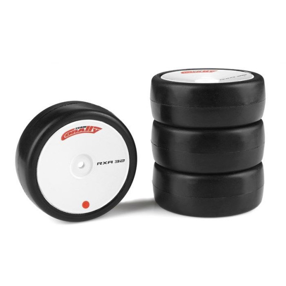 Attack RXC V2 rubber tires 1/10 32 shore (4) - CORALLY - C-14752-32