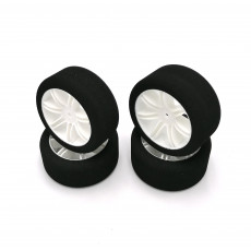 5 sets of tyres 1/10 on light rims 40° rear + 37° front - HOT RACE